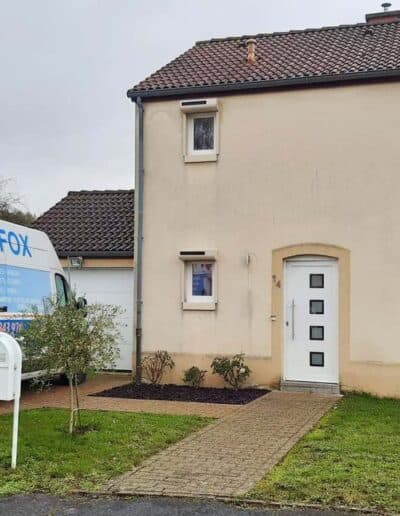 Maison équipée de volets roulants posés par Winfox